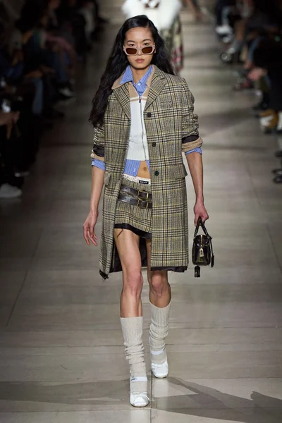 Look 28